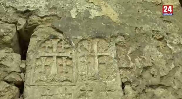 В Белогорском районе практически разрушились три старинных армянских храма