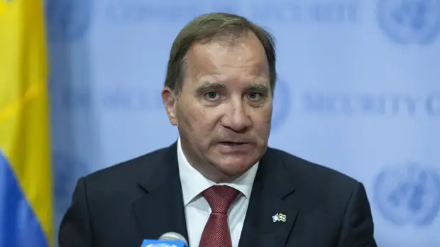 Премьер Швеции заявил об отказе страны принимать мигрантов с судна у берегов Сицилии