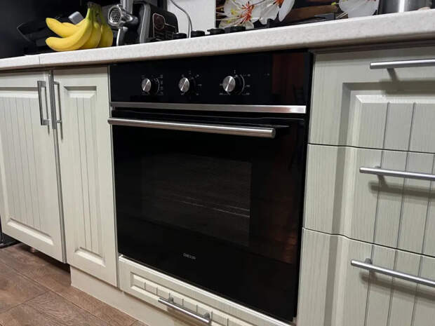 Насыпьте 2 ложки на противень: духовка без труда. отмоется паром без химии и скребков