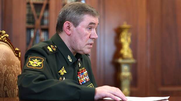 Герасимов: ВС РФ взяли половину Красного Лимана под свой контроль