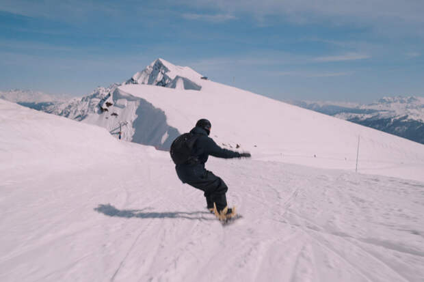 Горнолыжный курорт Сочи закрыл трассы для катания из-за опасности схода лавин
