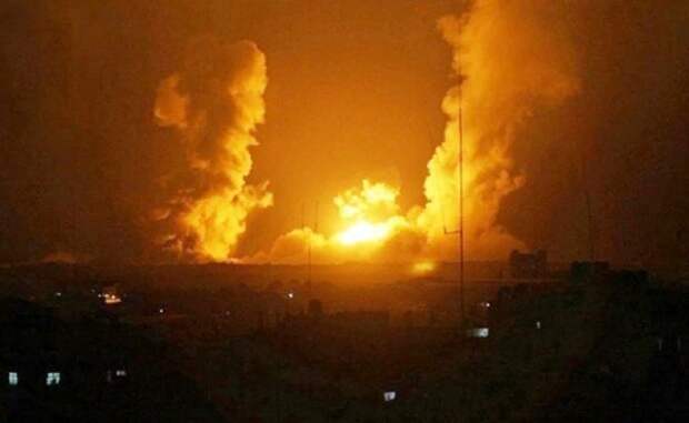 Утром 31 декабря была обстреляна база вооруженных сил США на месторождении газа «Конико» в провинции Дейр-эз-Зор в Сирии. В общей сложности выпущено свыше 10 ракет.