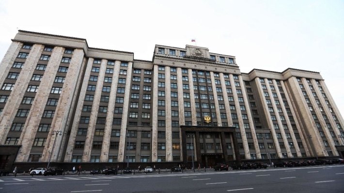 В Госдуме должны учесть опасность участия подростков в незаконных политических акциях, считают в ФАН