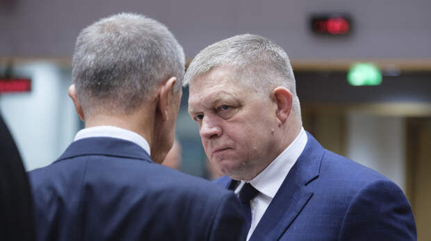 Фицо: недопустимо, чтобы Зеленский думал, что мы его слуги