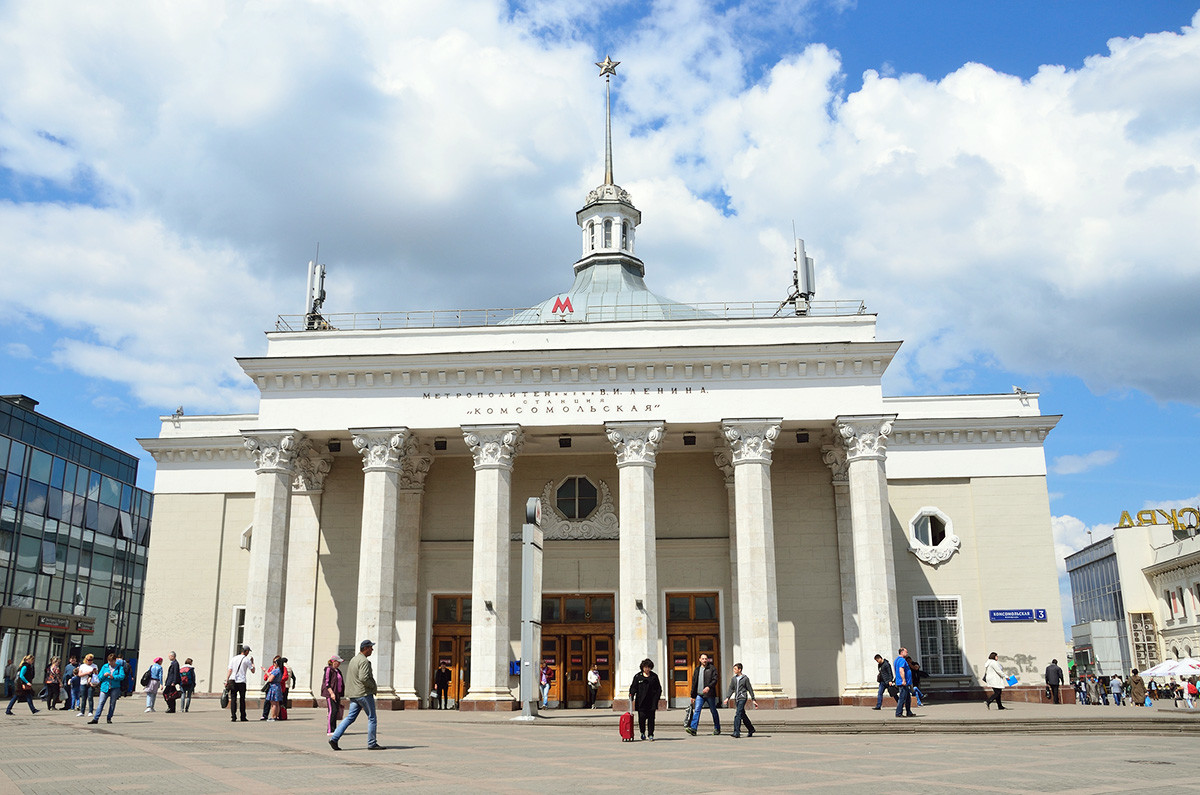 10 самых красивых станций Московского метро... снаружи (ФОТО)