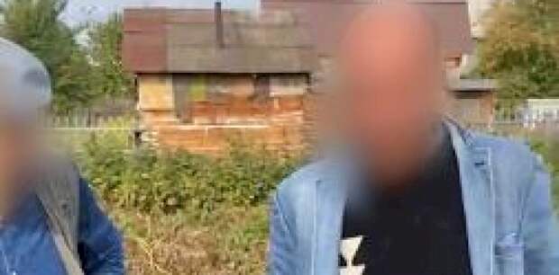 У жителя Новоалтайска на участке обнаружили 20 кустов мака, марихуану и пластиковую бутылку