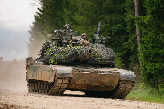 CNN: танки M1 Abrams имеют уязвимость и становятся главной целью на Украине