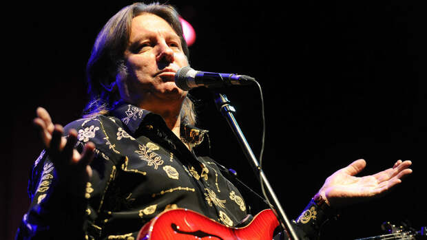 Певец Юрий Лоза назвал фейковой миссию НАСА к Луне