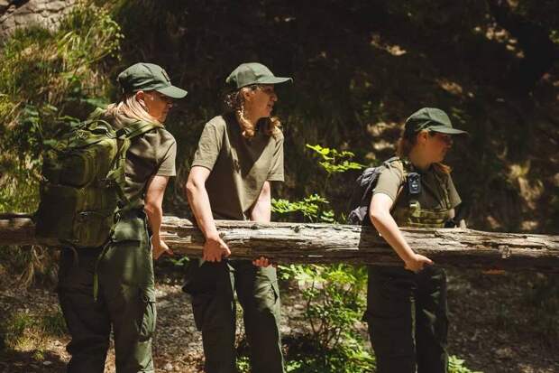 В Ялтинском заповеднике на работу заступил первый в России женский лесной патруль