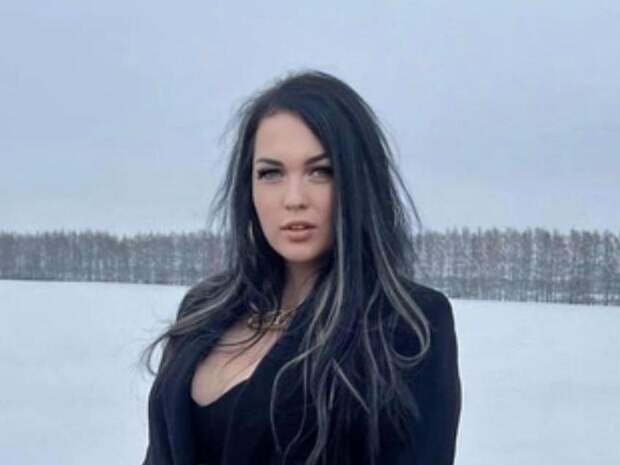 Саша Стриженова в шоке от жутких последствий пластики: «Оторвался пупок»