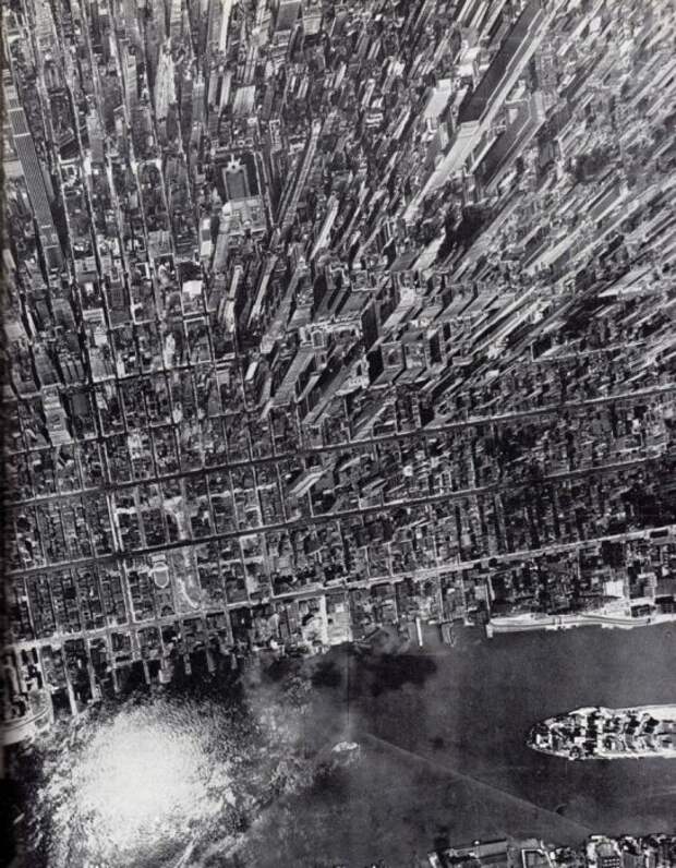 Манхэттен с высоты птичьего полета. США, Нью-Йорк, 1944 год.