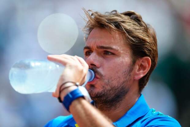 Stan Wawrinka Yells About 'Freaking Freezing' Water At French Open