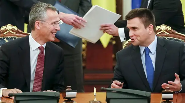 «Дезорганизация ВСУ»: почему Киев обратился за помощью к НАТО для охраны украинских военных арсеналов