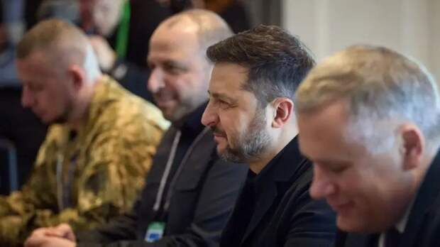 «Мы не можем просто сбежать»: Зеленский отказался выводить войска с Донбасса