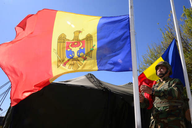 Молдавия отозвала лицензии у пяти телеканалов, на которых выступала оппозиция