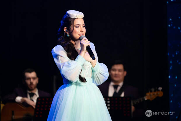 Сәидә Мөхәммәтҗановадан премьера: «Салкында яныңда булырмын»