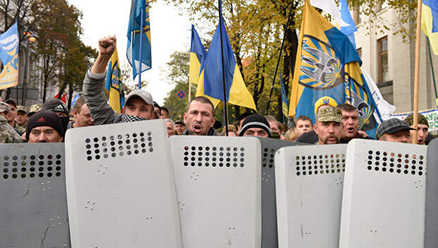 Акция протеста у здания Верховной рады Украины в Киеве