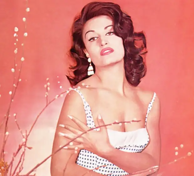 Черная вдова французской сцены