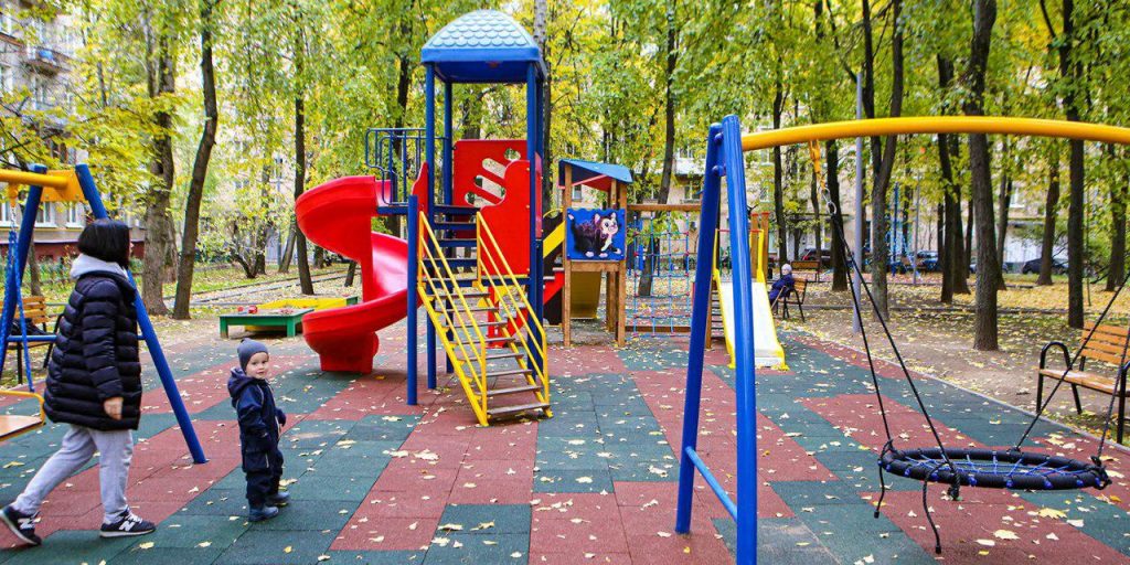 В текущем году в СЗАО благоустроено свыше 40 гектар территорий. Фото: mos.ru