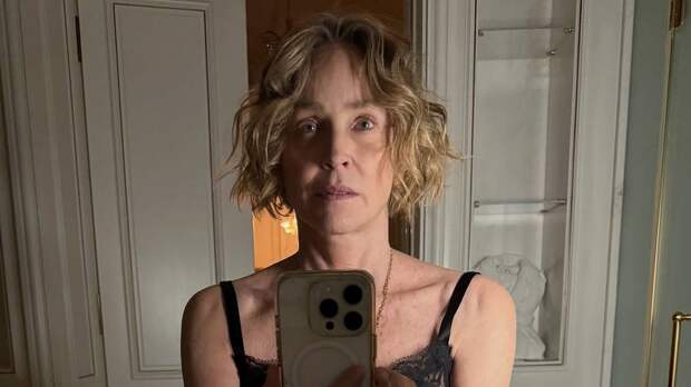 67-летняя Шэрон Стоун показала лицо без макияжа после перелета