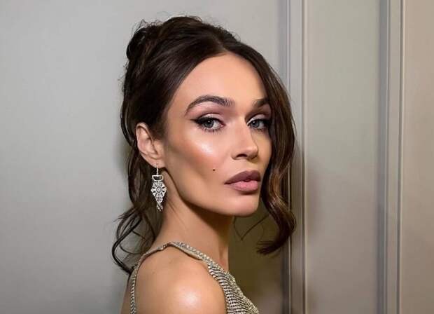 «Тростиночка!»: в Сети обсуждают смелые фото 43-летней Алены Водонаевой