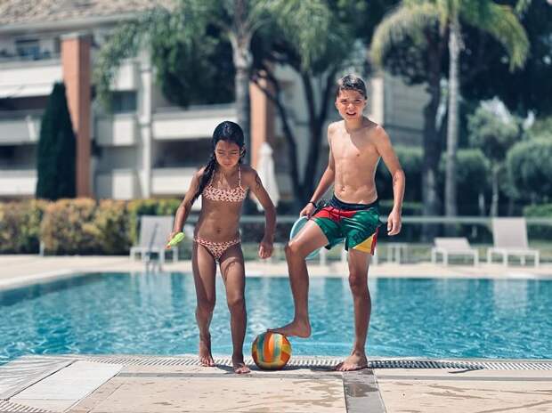 «У нас мощная семейная "конституция"»: Татьяна Лютаева про общение с детьми и внуками