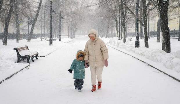 «Желтый» уровень опасности из-за гололедицы объявлен в Москве с четверга