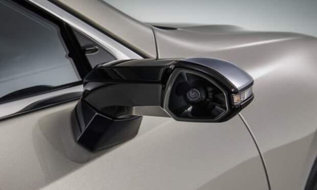Lexus первым выпустит серийный автомобиль с камерами вместо зеркал