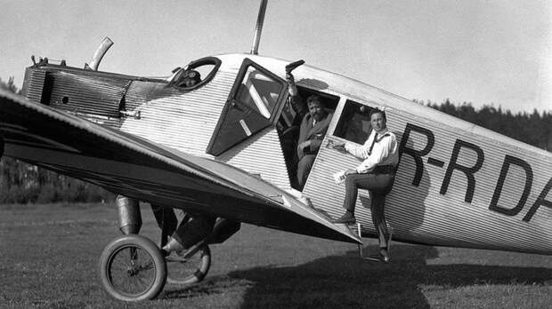 Первый регулярный авиарейс вылетел 99 лет назад с Ходынки