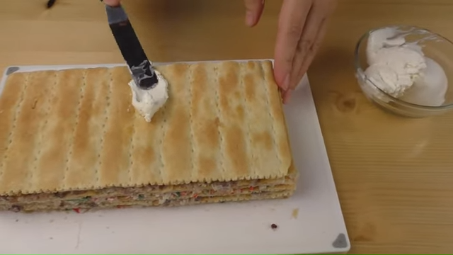 Закусочный торт / Морской Наполеон Кулинария, Еда, Закуска, Рецепт, Другая кухня, Праздничный стол, Вкусно, Видео, Длиннопост, Видео рецепт