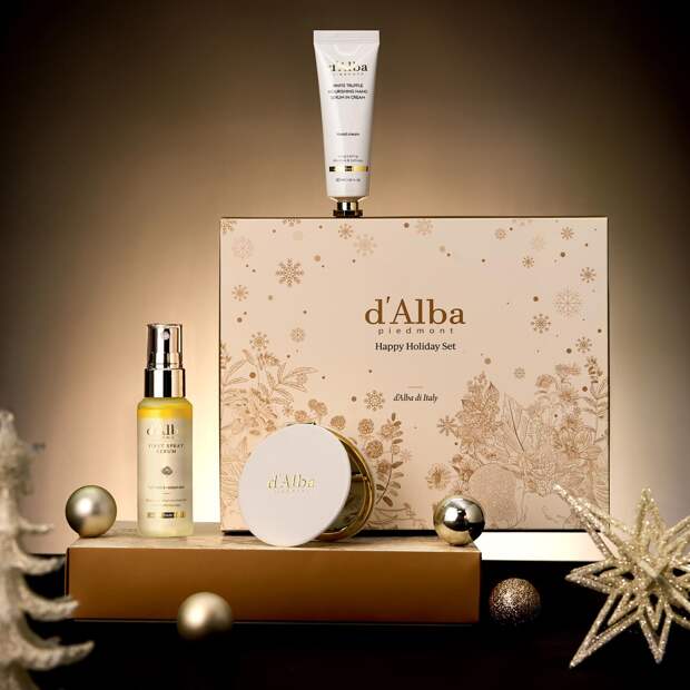 Новогодний подарочный набор Happy Holiday Set (спрей-сыворотка, крем для рук, зеркало), d'Alba, 1922 руб. (Ozon)
