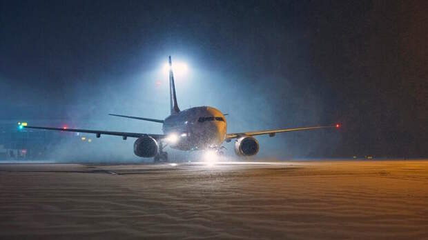 Аэропорты Москвы планируют скорректировать расписание из-за снегопада