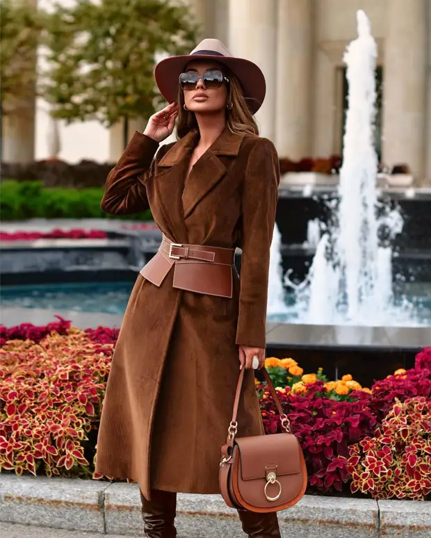 Модный цвет пальто осени 2021: потрясающие идеи для стильных красоток
