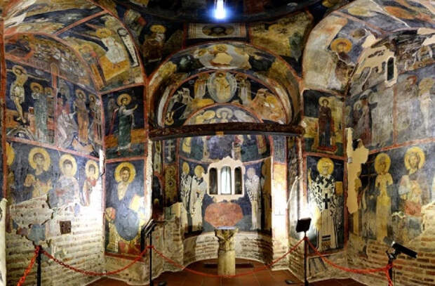 Фрески Боянской церкви представлены в уникальном фотоальбоме