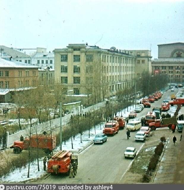 Красная «Чайка» и её предшественники.
