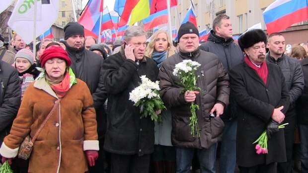 Белое пальто Григория Явлинского: от руководства СССР до «Гриши-один процент» Белое пальто Григория Явлинского: от руководства СССР до «Гриши-один процент»