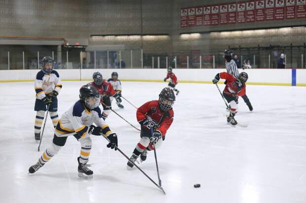 Юные хоккеисты Приморья провели товарищеские матчи с Китаем в рамках VIII Российско-китайского ЭКСПО