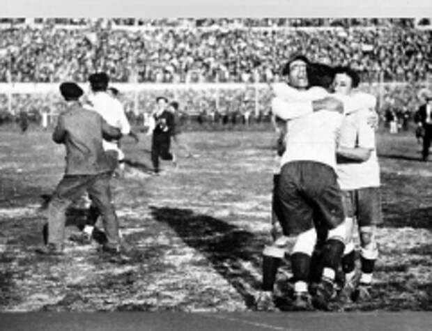 В Уругвае начался первый в истории Чемпионат мира по футболу