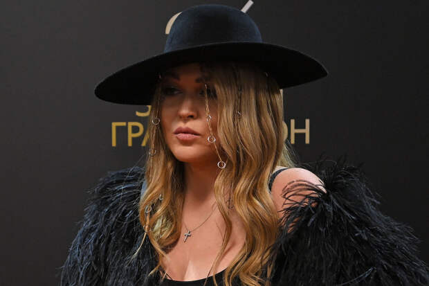 Певица Дубцова: ИИ дает ложную уверенность, что каждый может создать произведение искусства