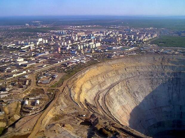 10 самых жутких заброшенных мест в России