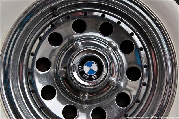 Автомобили, прошедшие сквозь время (31 фото)