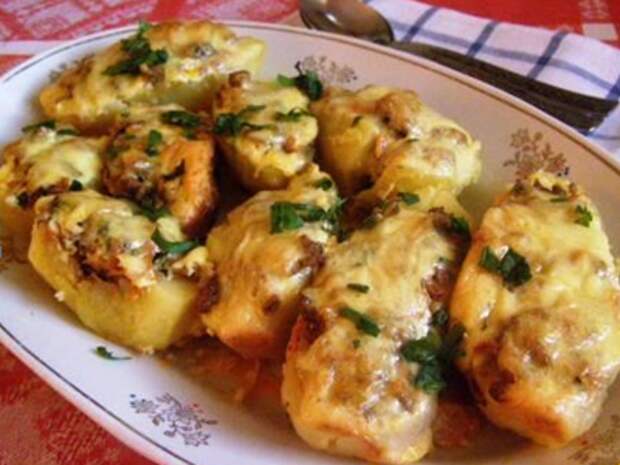 Картошка, фаршированная грибам