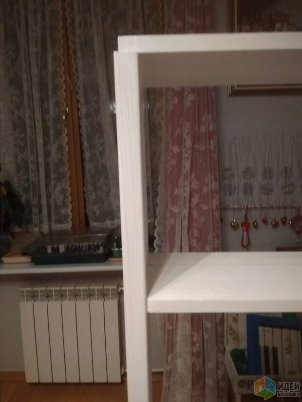Пришурупили уголки. Пришурупили уголки.