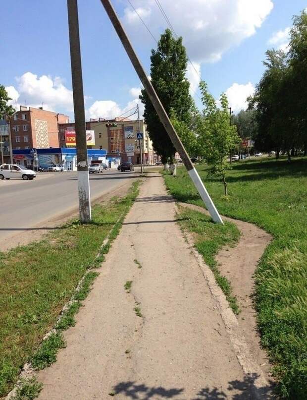 Суеверные люди протоптали свою тропинку