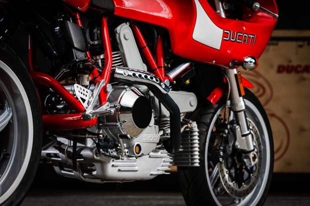 Редкий Ducati MH900e 2002 года с заводской упаковкой