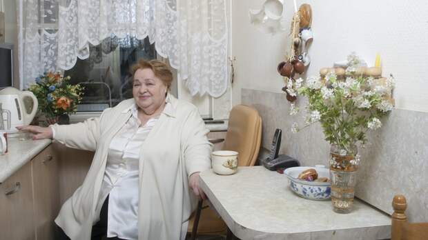 Оля Бузова превратилась в Наталью Крачковскую