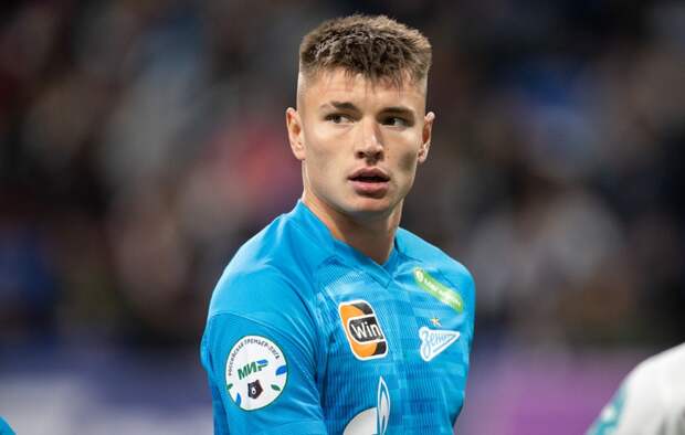 Семак рассказал о травме Мостового, из-за которой тот покинул расположение сборной