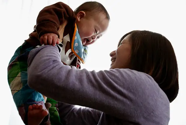 «Они спасают гены следующих поколений». Когда в истории появились первые бабушки и как они не дали человечеству погибнуть?