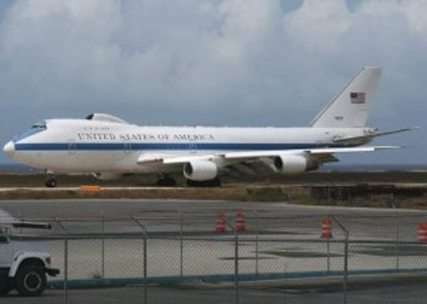 Boeing E-4B
