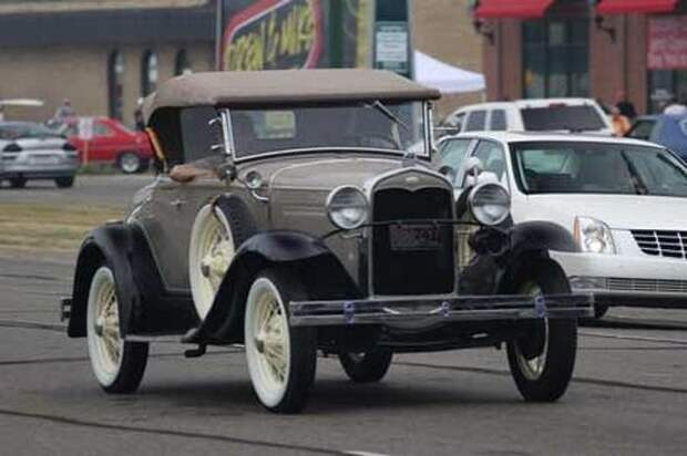 Ежегодный Woodward Dream Cruise (31 фото)